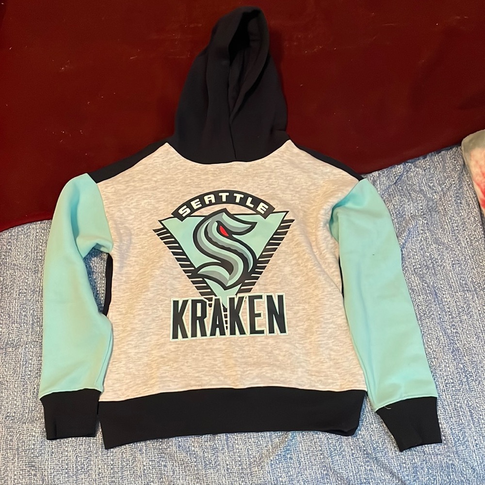 Hoodie Seattle Kraken, NHL Team , good condition, size Medium 10/12